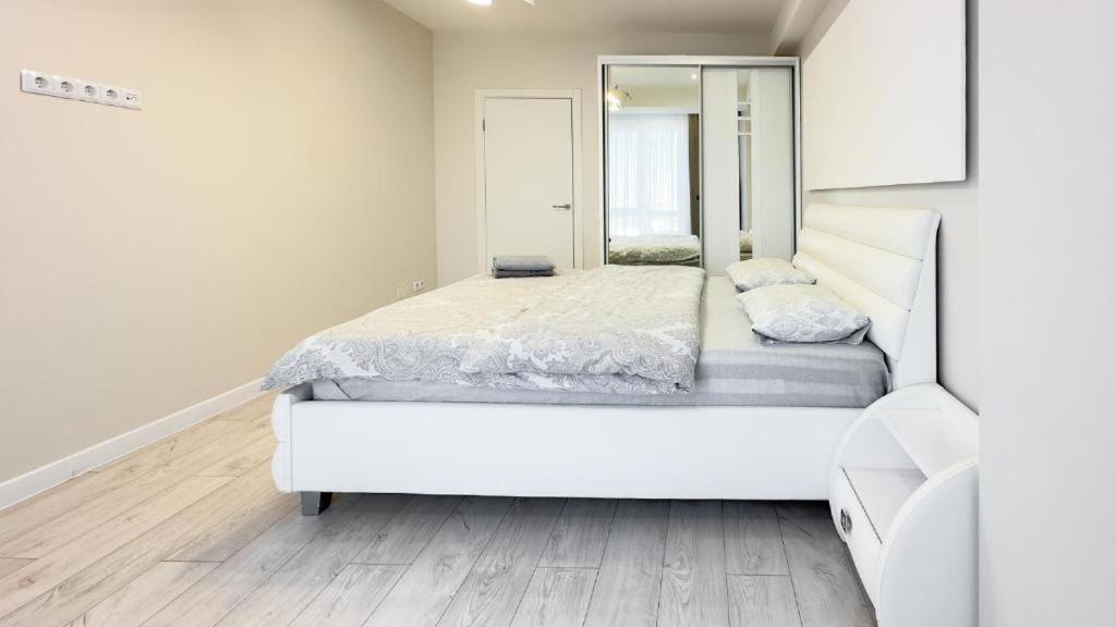 Glass New Apartments Ultracentral Kişinev Dış mekan fotoğraf