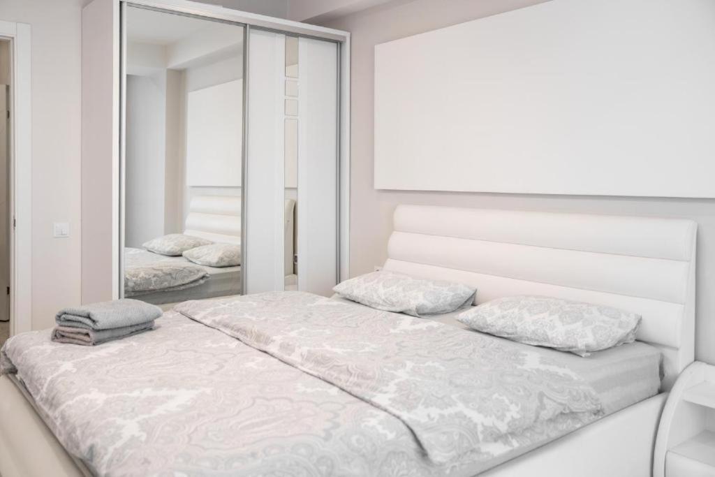 Glass New Apartments Ultracentral Kişinev Dış mekan fotoğraf